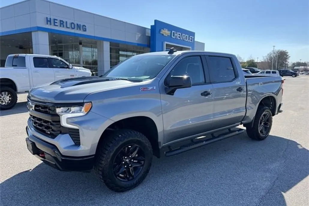 2024 Chevrolet Silverado 1500 LT Trail Boss photo 1