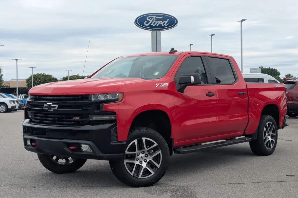 2019 Chevrolet Silverado 1500 LT Trail Boss photo 1
