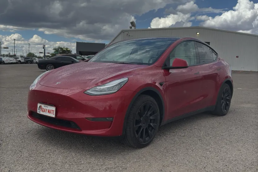2021 Tesla Model Y Long Range photo 1