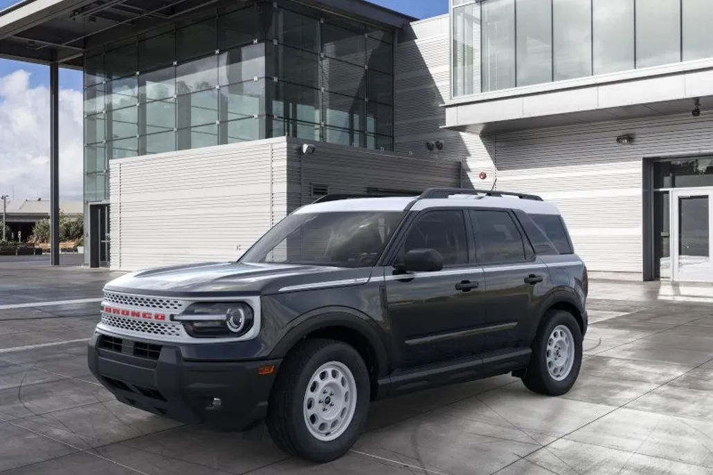 2025 Ford Bronco Sport Heritage photo 1