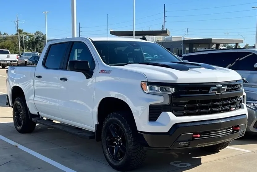 2023 Chevrolet Silverado 1500 LT Trail Boss photo 1