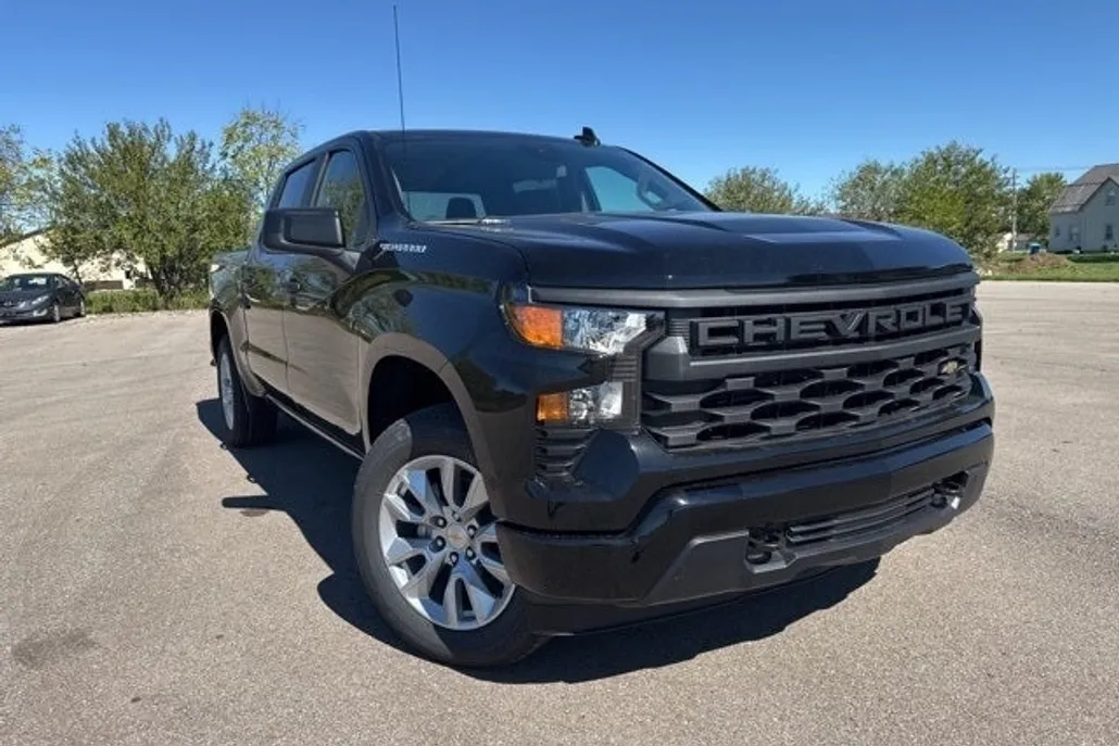 2025 Chevrolet Silverado 1500 Custom photo 1