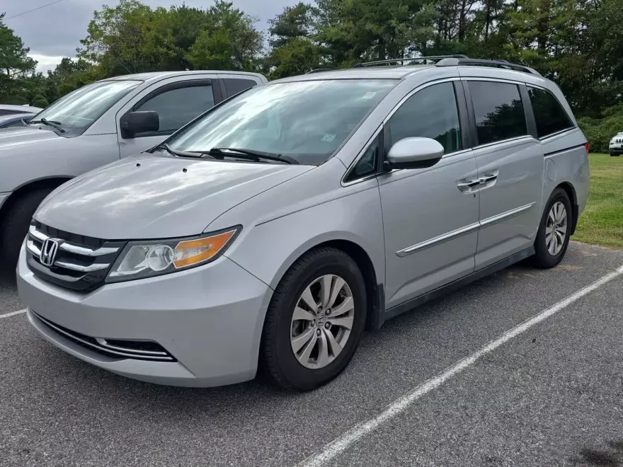 2015 Honda Odyssey EX-L photo 1
