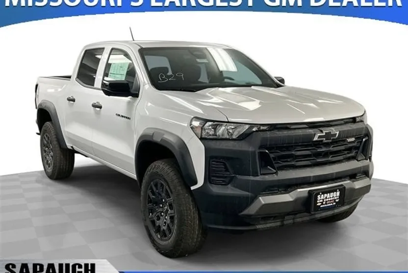 2026 Chevrolet Colorado Trail Boss photo 1