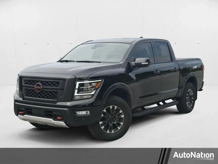 2024 Nissan Titan PRO-4X photo 1