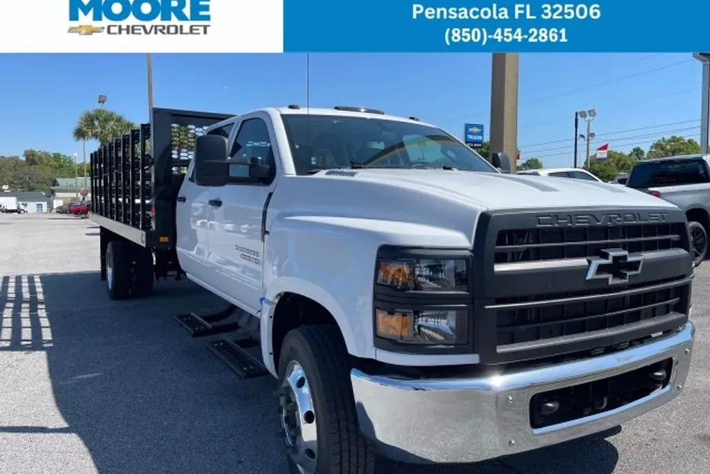 2024 Chevrolet Silverado 4500HD Work Truck photo 1