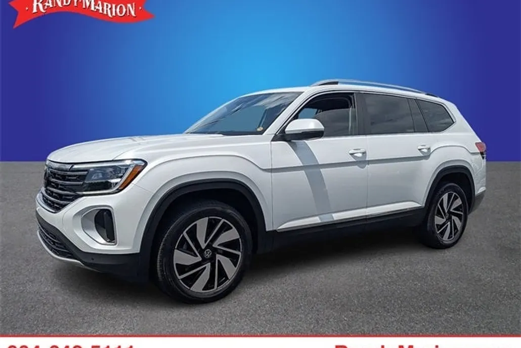 2024 Volkswagen Atlas SEL photo 1