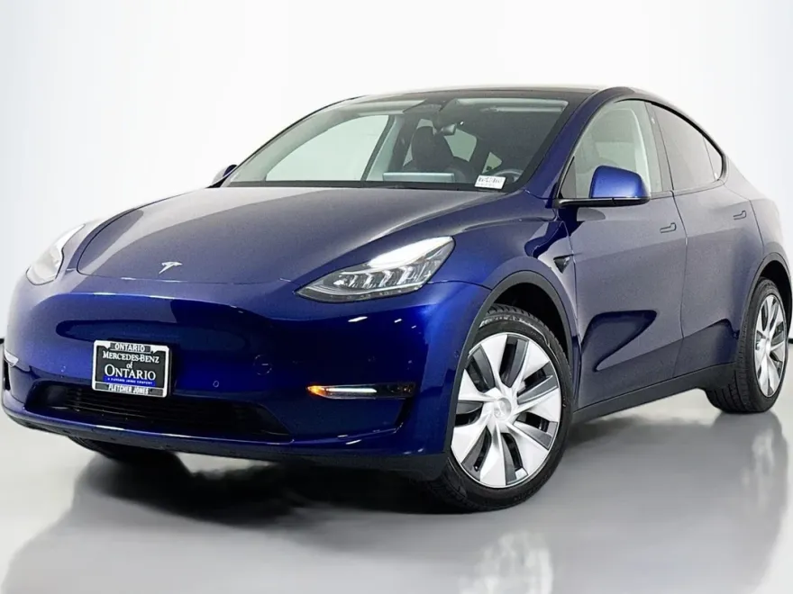 2022 Tesla Model Y Long Range photo 1