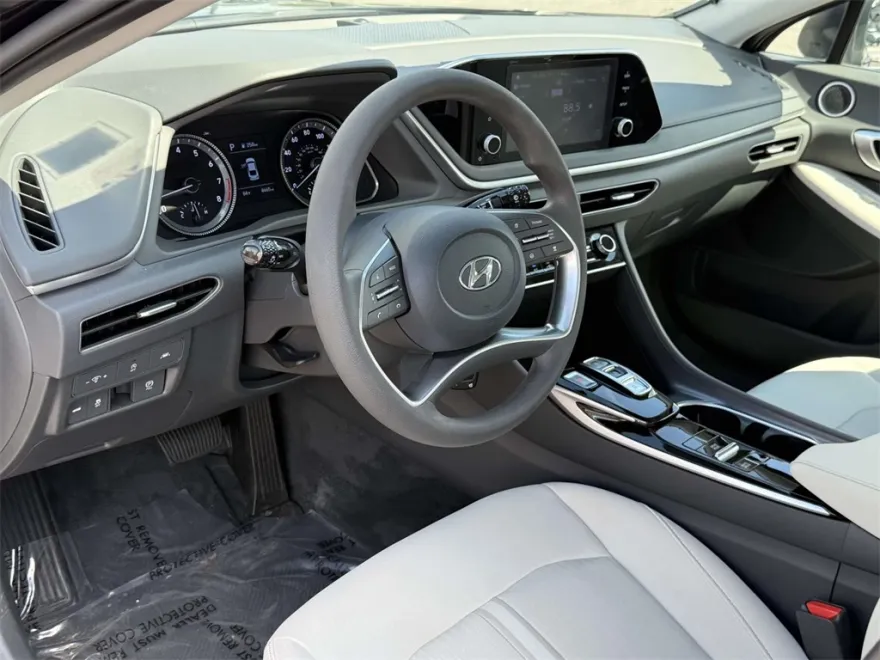2023 Hyundai Sonata SE photo 1