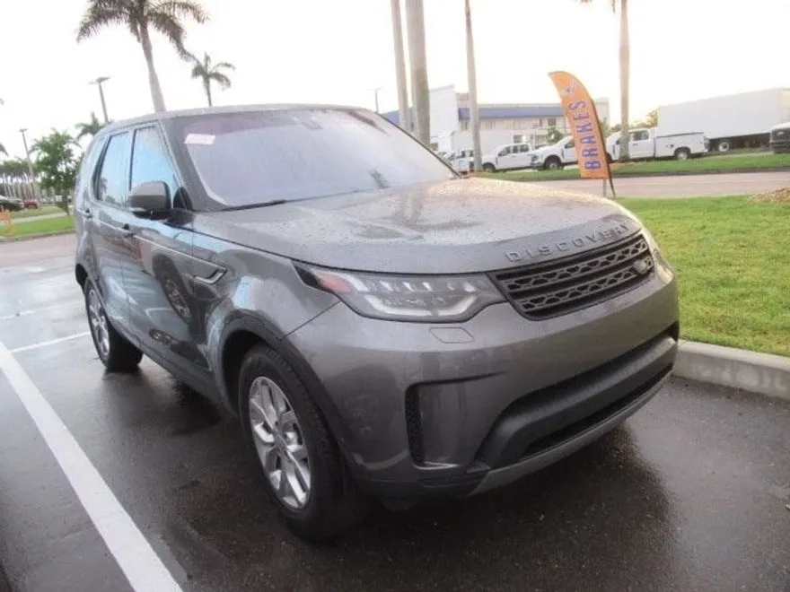 2019 Land Rover Discovery SE photo 1