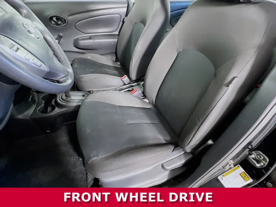 2018 Nissan Versa Plus Sedan photo 2