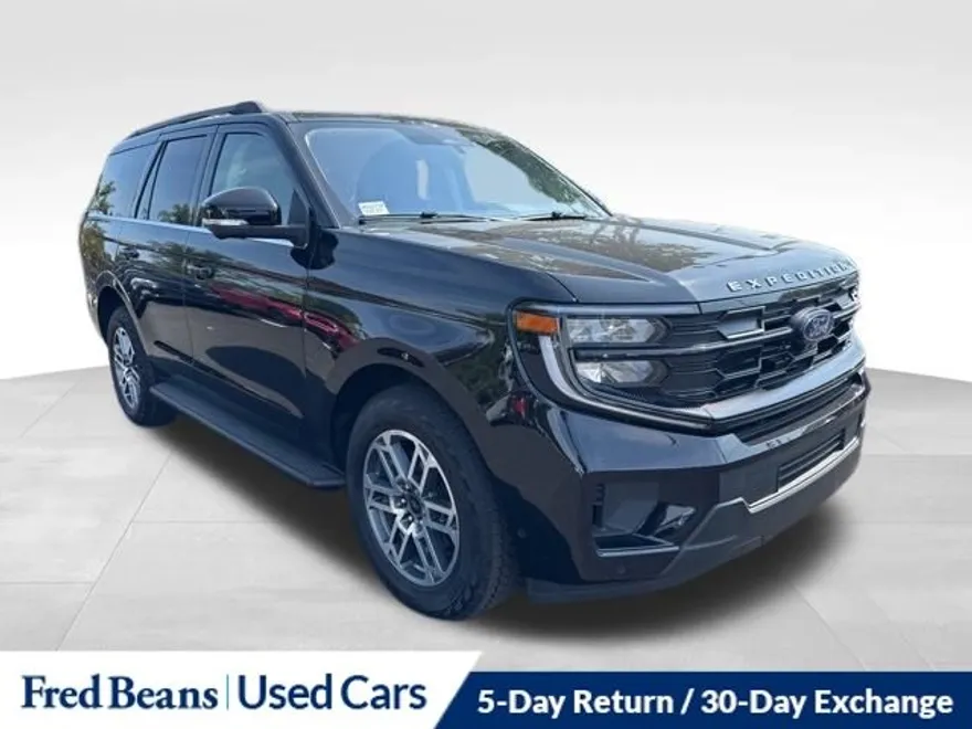 2025 Ford Expedition photo 1