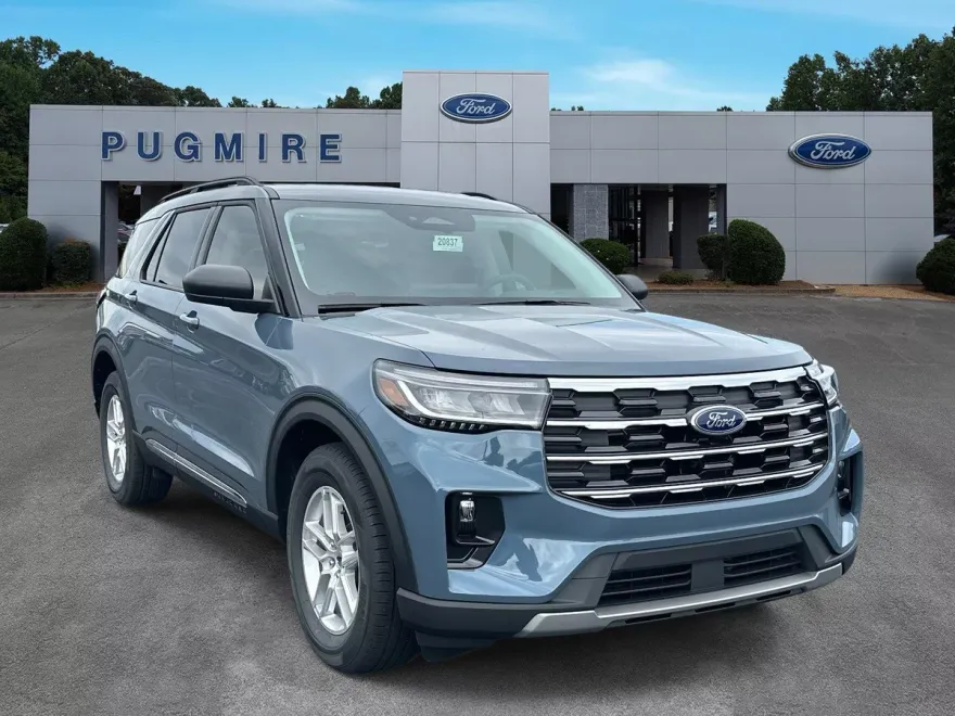 2025 Ford Explorer photo 1