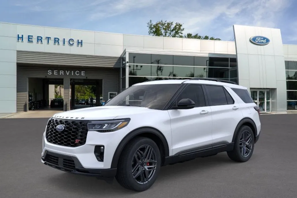 2025 Ford Explorer ST photo 1