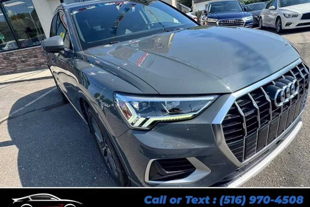 2022 Audi Q3 Premium Plus 40 TFSI photo 1