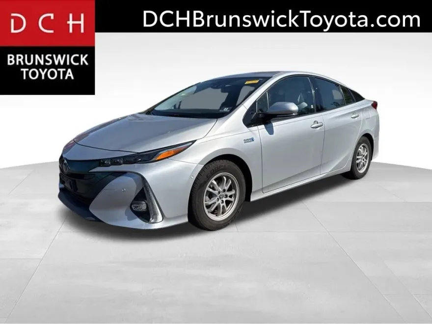 2017 Toyota Prius Prime Four Advanced photo 1