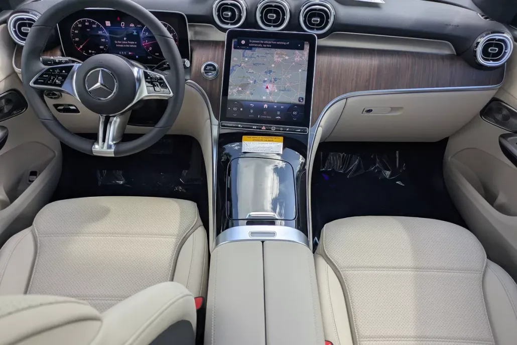 2026 Mercedes Benz GLC 300 4MATIC photo 1