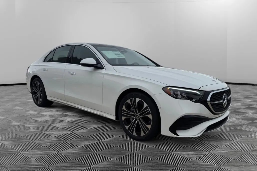 2025 Mercedes Benz E 350 4MATIC Sedan photo 1