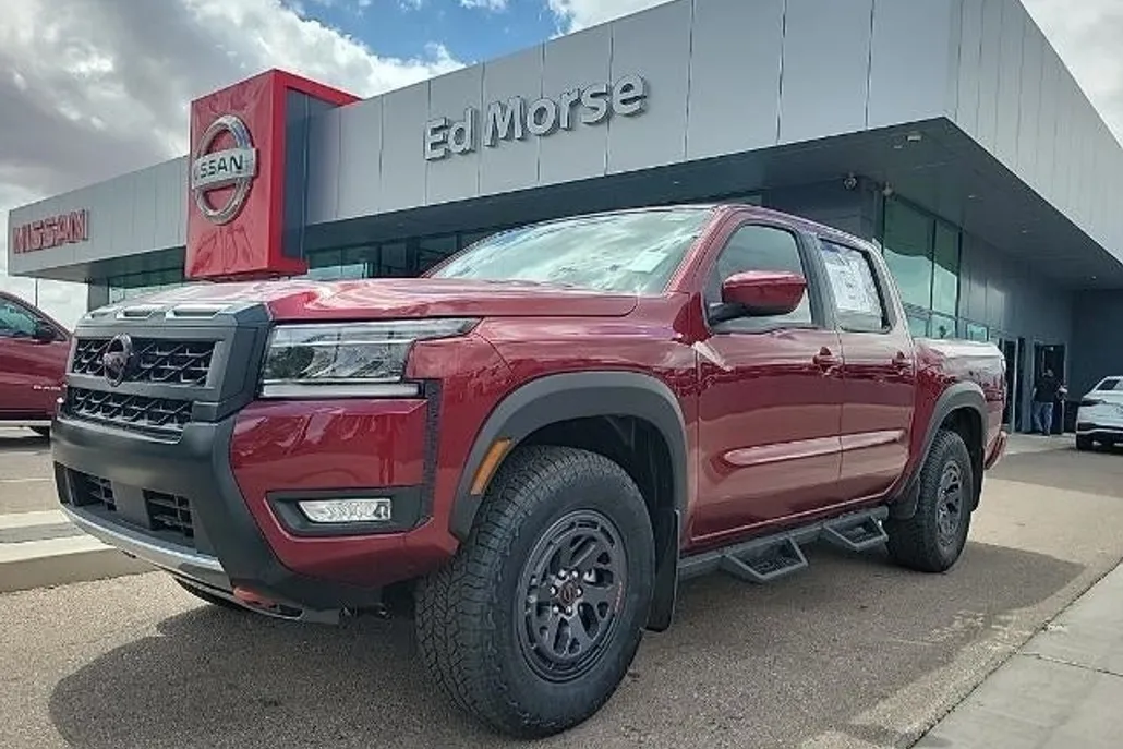 2025 Nissan Frontier Crew Cab PRO-4X photo 1