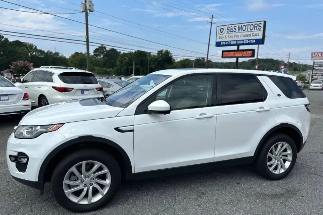 2017 Land Rover Discovery Sport HSE photo 1