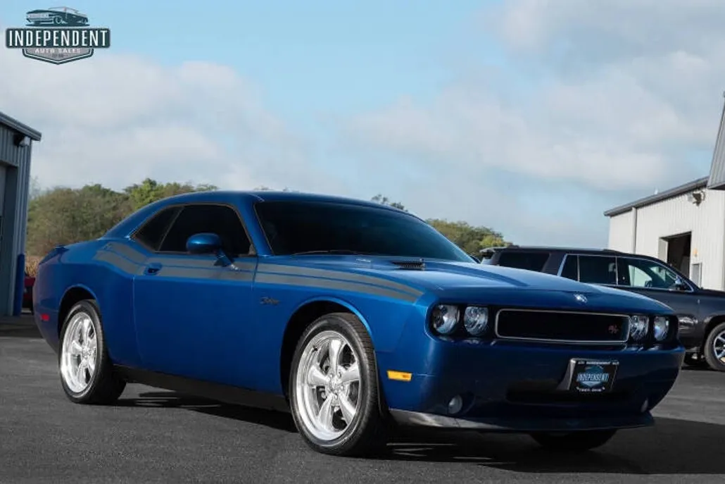 2010 Dodge Challenger R/T photo 1