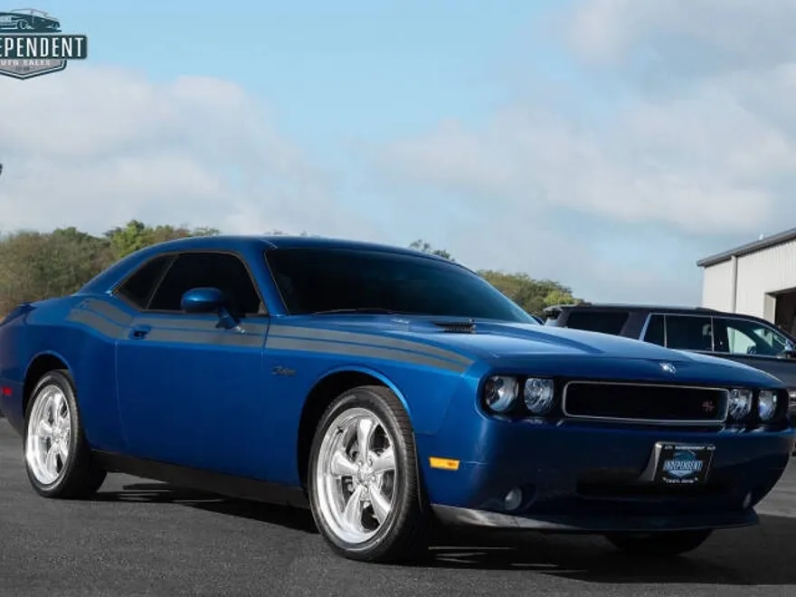 2010 Dodge Challenger R/T photo 1
