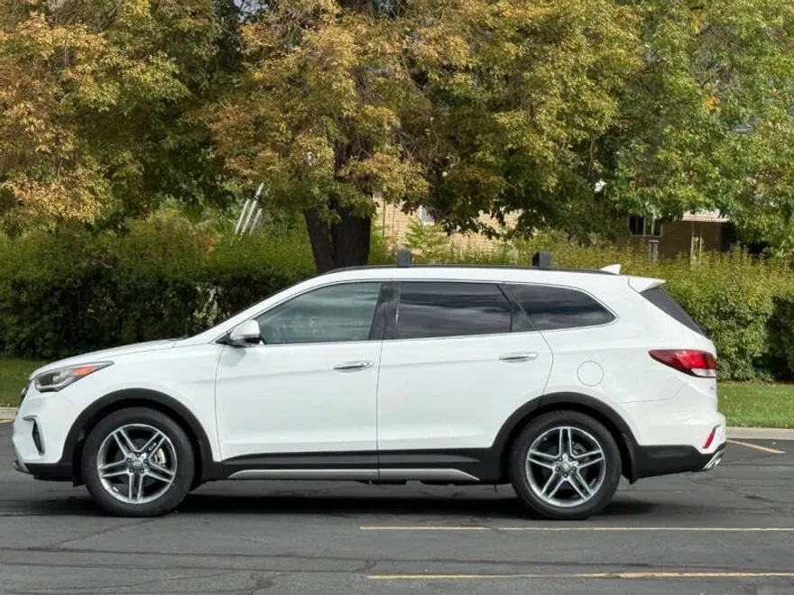 2017 Hyundai Santa Fe Limited Ultimate photo 1
