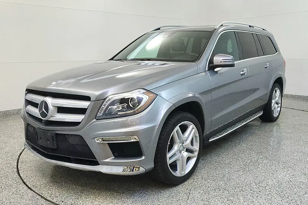 2016 Mercedes Benz GL 550 photo 1