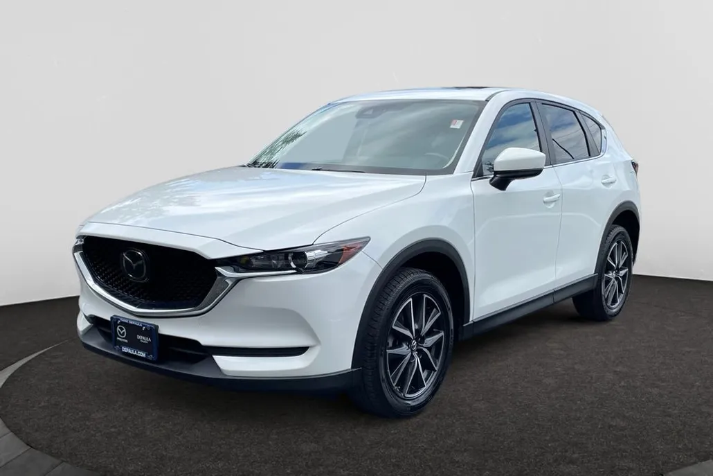 2018 Mazda CX-5 Touring photo 1