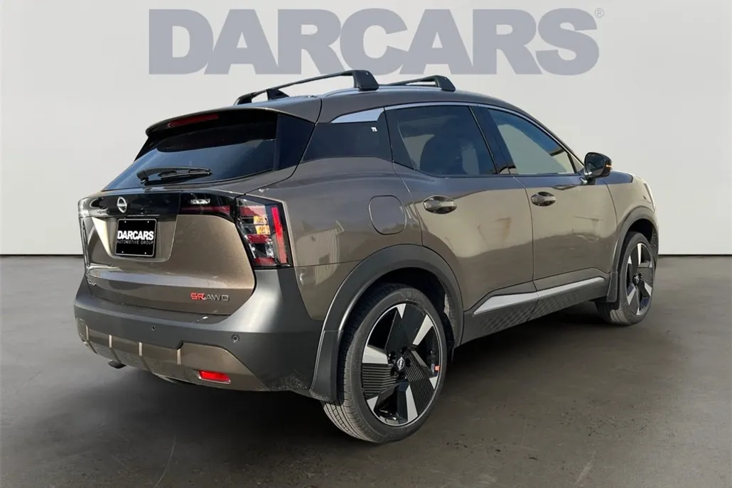 2026 Nissan Kicks SR photo 1