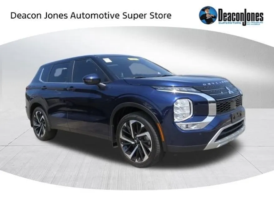 2023 Mitsubishi Outlander SE photo 1