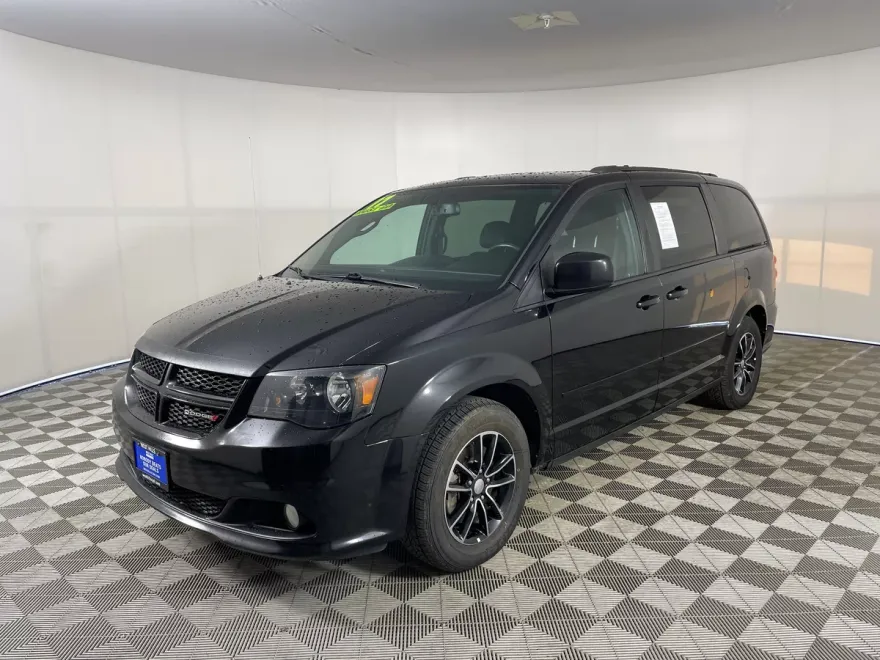 2017 Dodge Grand Caravan GT photo 1