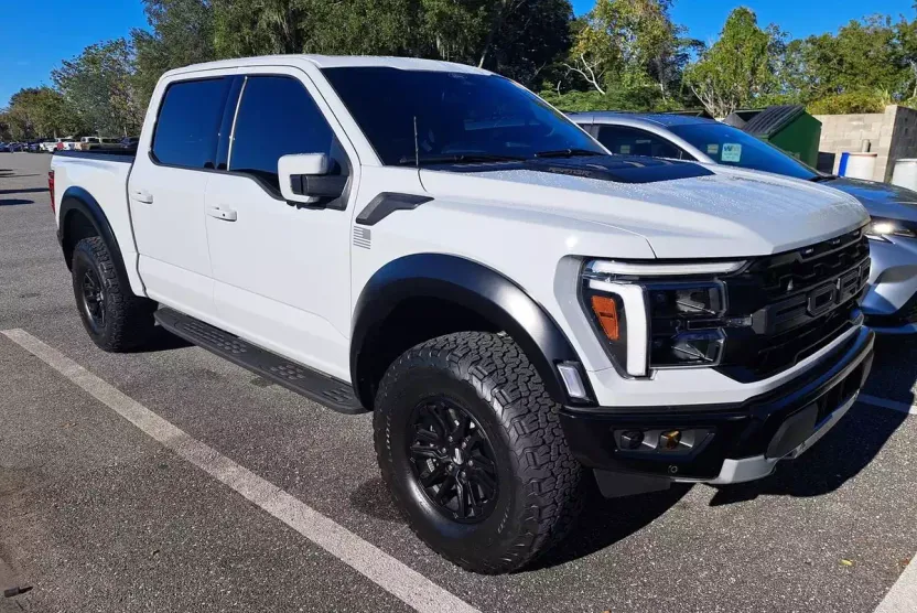2024 Ford F-150 Raptor photo 1