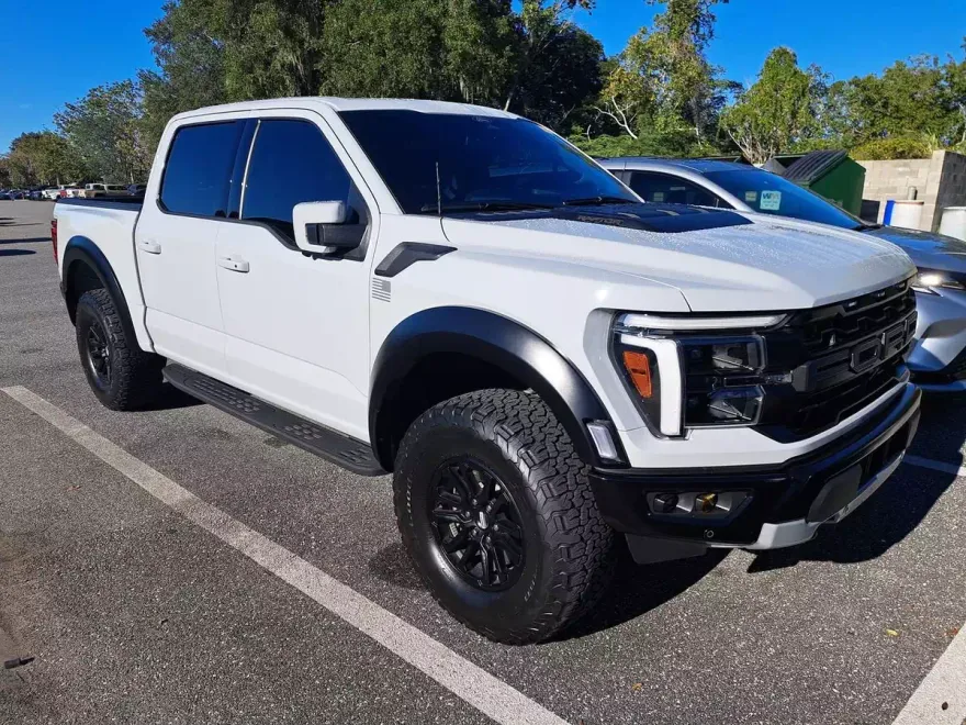 2024 Ford F-150 Raptor photo 1