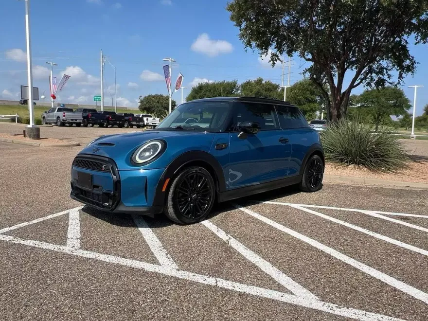 2022 Mini Cooper 2 Door Hardtop S photo 1