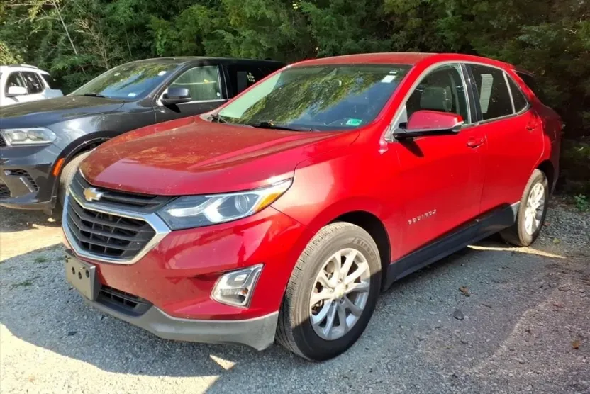 2019 Chevrolet Equinox LT photo 1