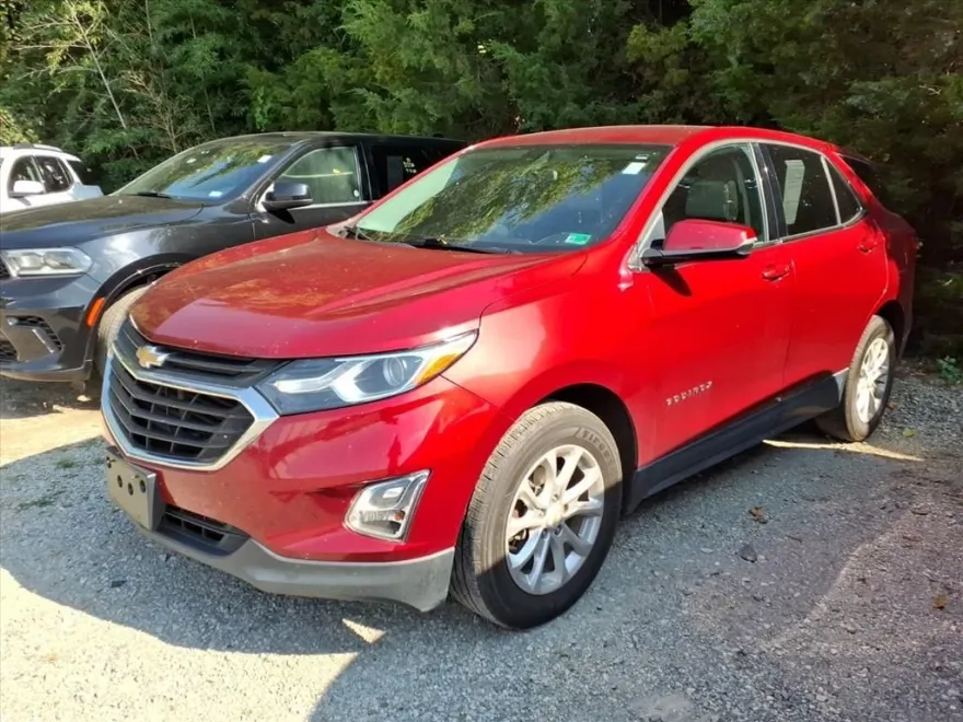 2019 Chevrolet Equinox LT photo 1