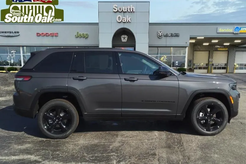 2025 Jeep Grand Cherokee Limited photo 1