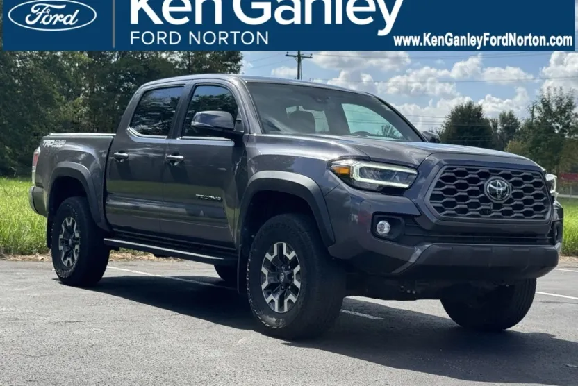 2023 Toyota Tacoma SR5 photo 1