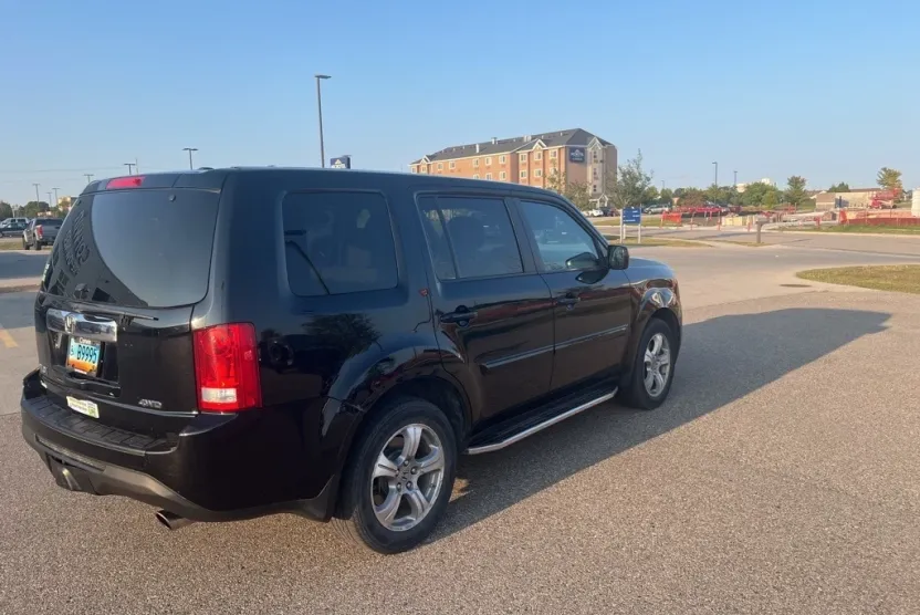 2014 Honda Pilot EX-L photo 1