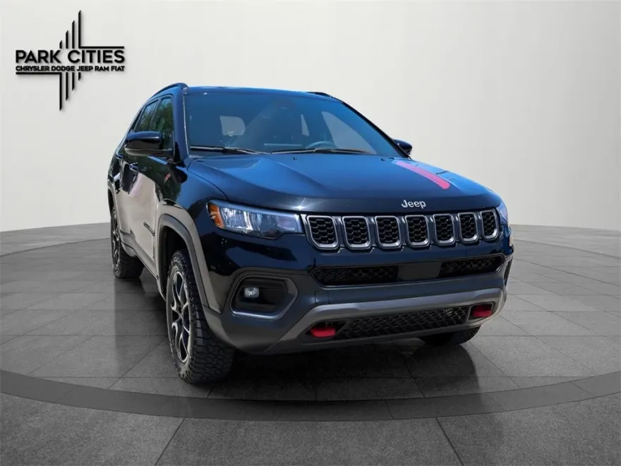 2024 Jeep Compass Trailhawk photo 1