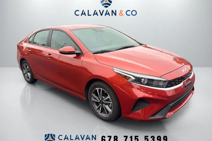 2023 Kia Forte LXS photo 1