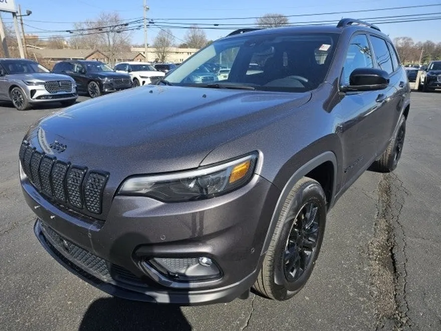 2023 Jeep Cherokee Altitude Lux photo 1