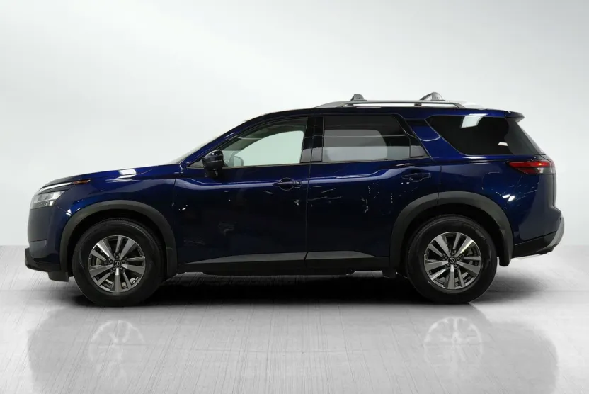 2022 Nissan Pathfinder SL photo 1