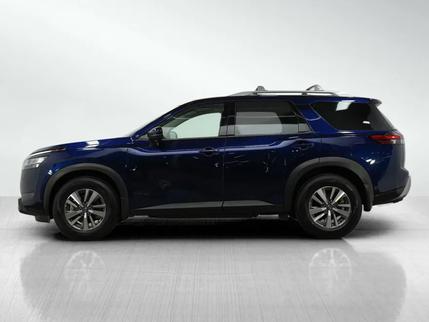2022 Nissan Pathfinder SL photo 1