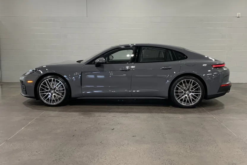 2026 Porsche Panamera 4S E-Hybrid photo 1