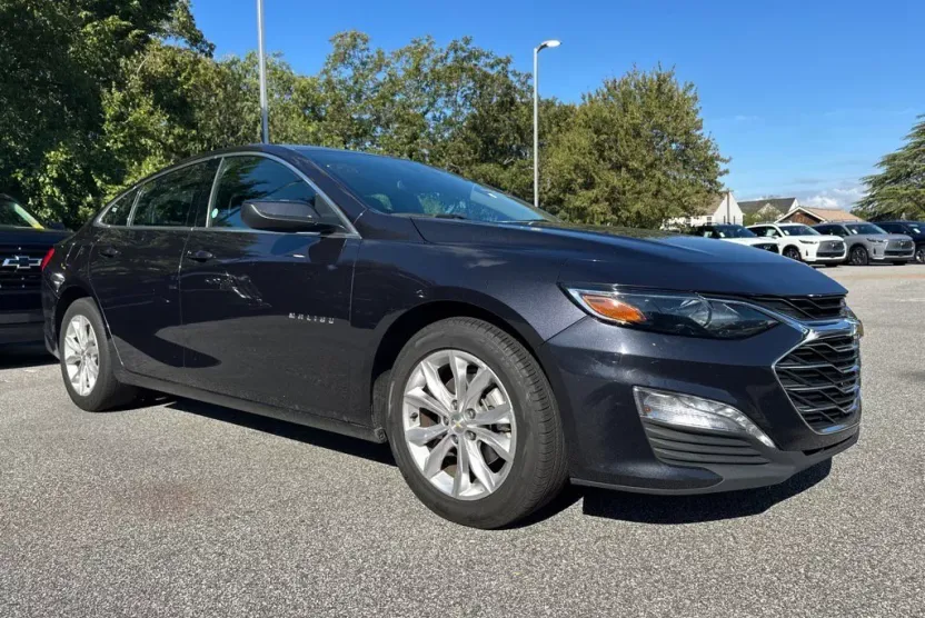 2023 Chevrolet Malibu 1LT photo 1