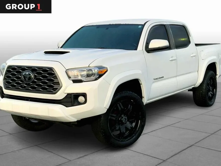 2017 Toyota Tacoma TRD Sport 4x4 Double Cab V6 photo 1