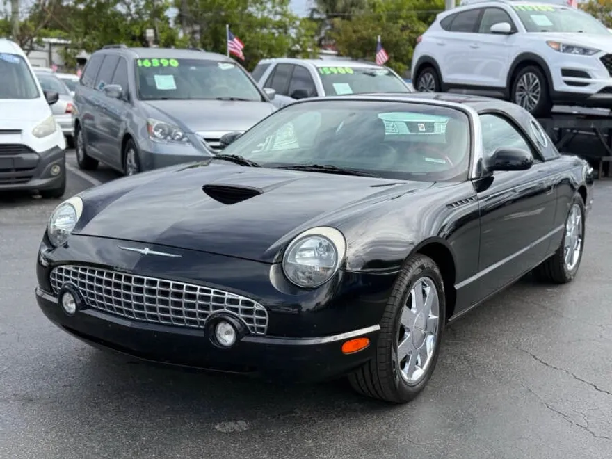 2002 Ford Thunderbird Deluxe photo 1