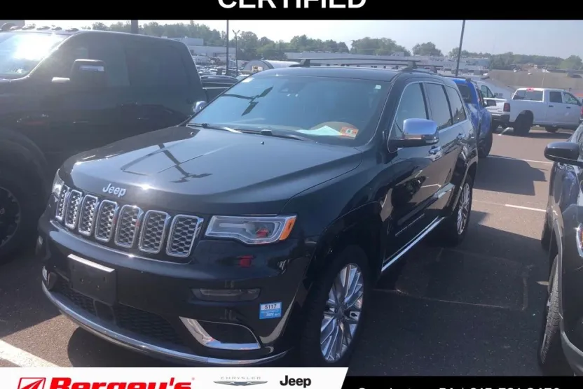 2018 Jeep Grand Cherokee Summit photo 1